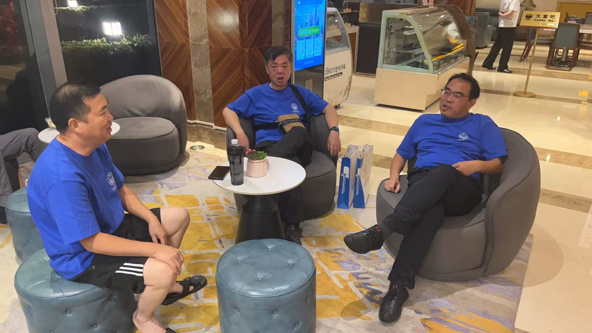 酒店合影